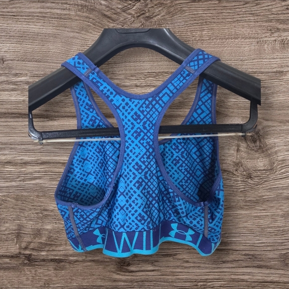 ⭐️Under Armour Blue Racerback Sports Bra Size Med - Picture 2 of 3
